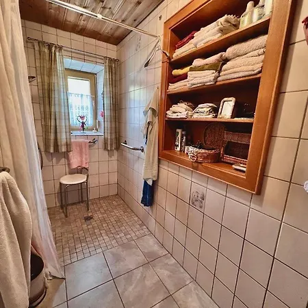 Apartment Ferienwohnung *